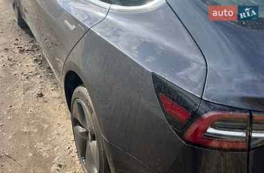 Седан Tesla Model 3 2018 в Львові