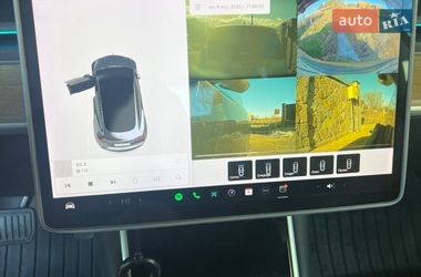 Седан Tesla Model 3 2018 в Львові