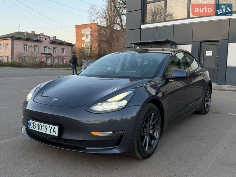 Tesla Model 3 2023