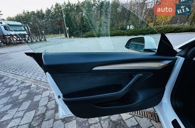 Седан Tesla Model 3 2021 в Виннице