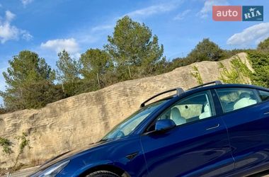 Седан Tesla Model 3 2022 в Киеве