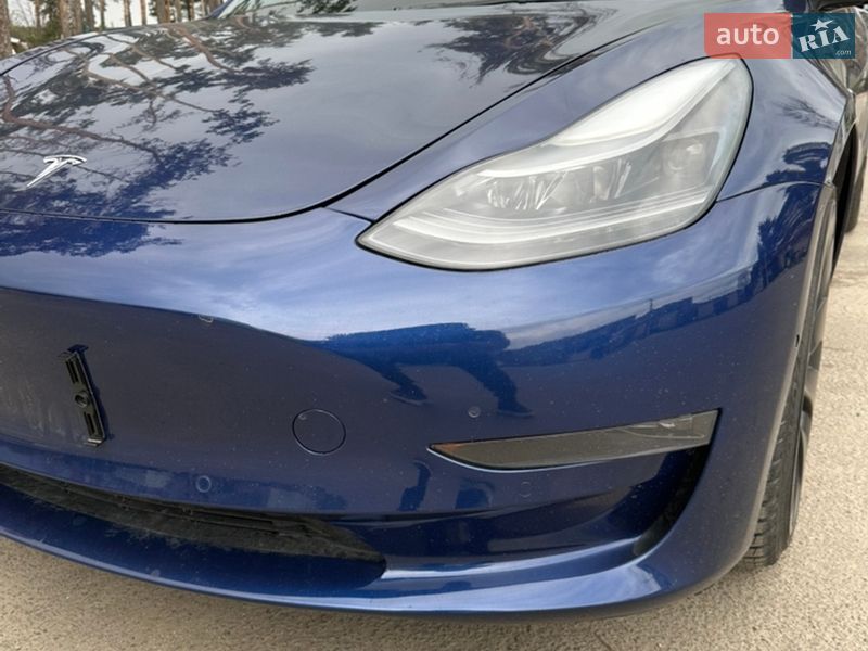Седан Tesla Model 3 2022 в Харкові