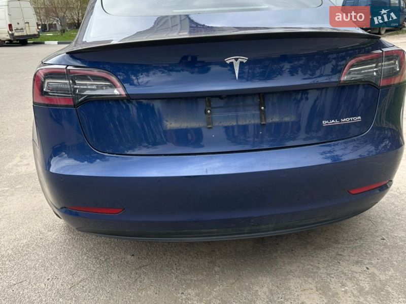 Седан Tesla Model 3 2022 в Харкові
