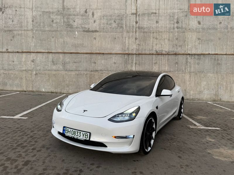 Седан Tesla Model 3 2021 в Одессе