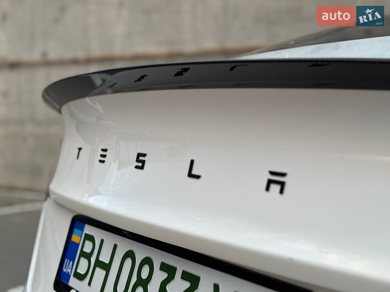 Седан Tesla Model 3 2021 в Одессе