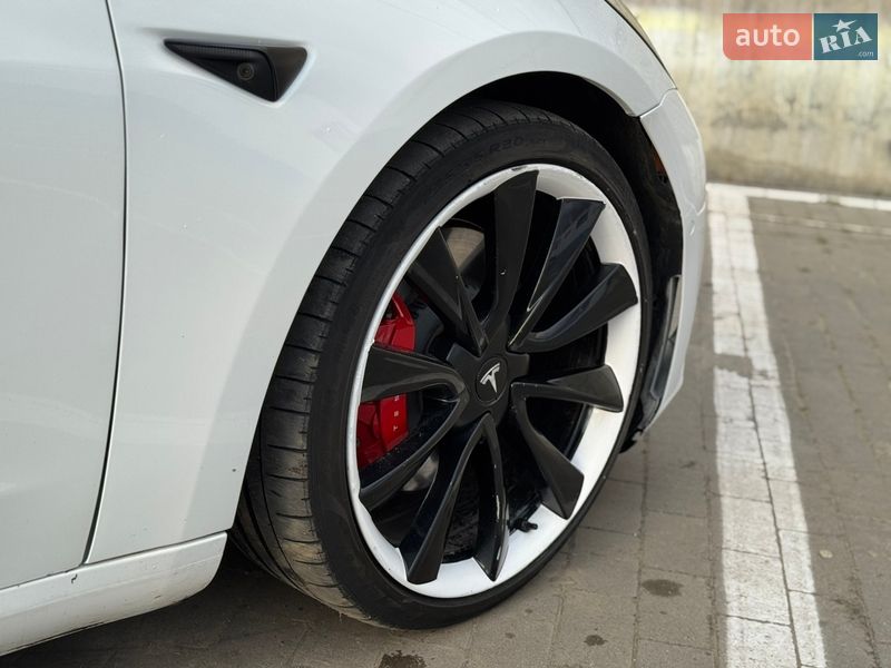 Седан Tesla Model 3 2021 в Одессе