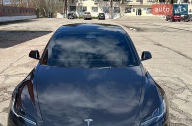 Седан Tesla Model 3 2024 в Валках