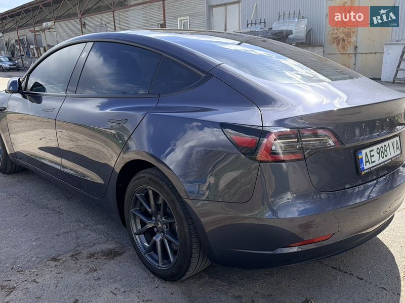 Седан Tesla Model 3 2023 в Днепре