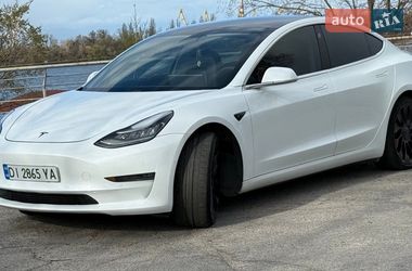 Седан Tesla Model 3 2019 в Дніпрі
