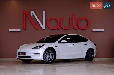 Седан Tesla Model 3 2021 в Одесі