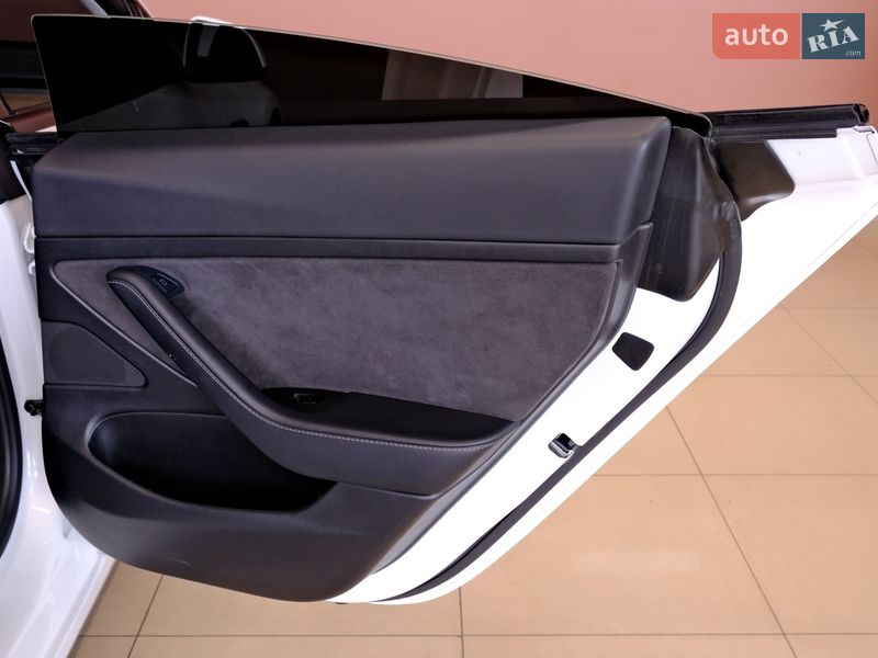 Седан Tesla Model 3 2021 в Одесі фото 34 Седан Tesla Model 3 2021 в Одесі