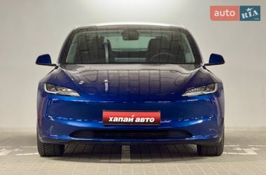 Седан Tesla Model 3 2024 в Киеве