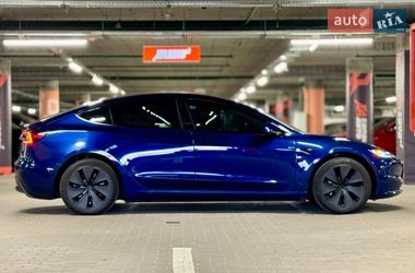 Седан Tesla Model 3 2024 в Киеве