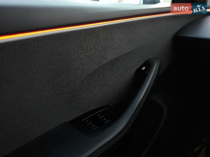 Седан Tesla Model 3 2024 в Києві фото 11 Седан Tesla Model 3 2024 в Києві