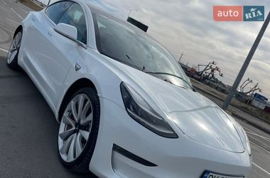 Седан Tesla Model 3 2019 в Львові