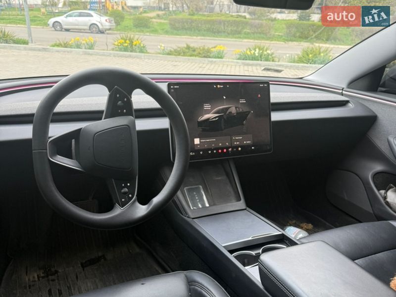Седан Tesla Model 3 2024 в Одессе