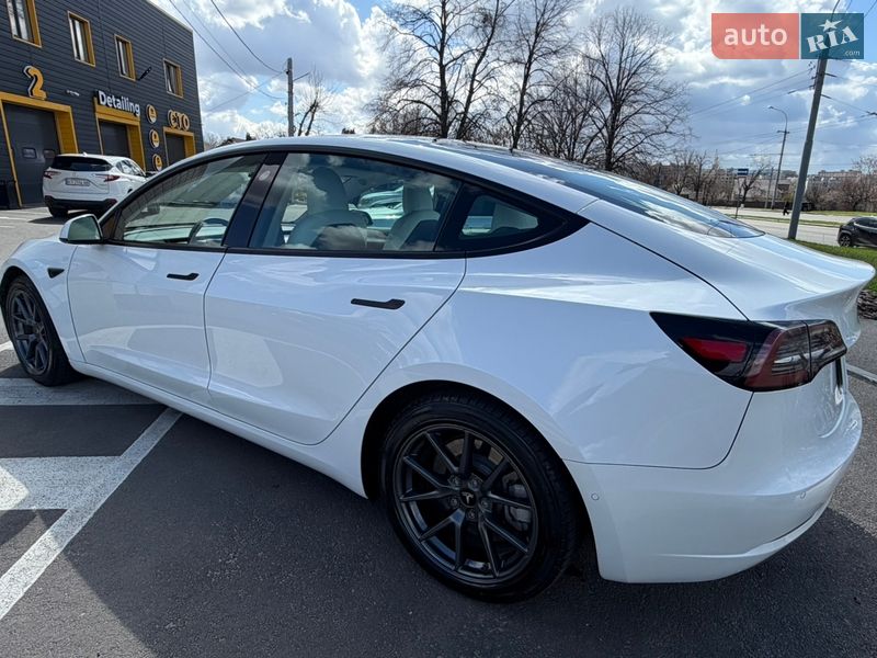 Седан Tesla Model 3 2021 в Харькове