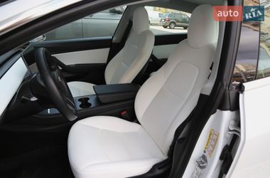 Седан Tesla Model 3 2020 в Киеве