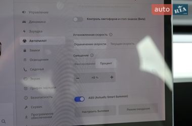 Седан Tesla Model 3 2020 в Киеве