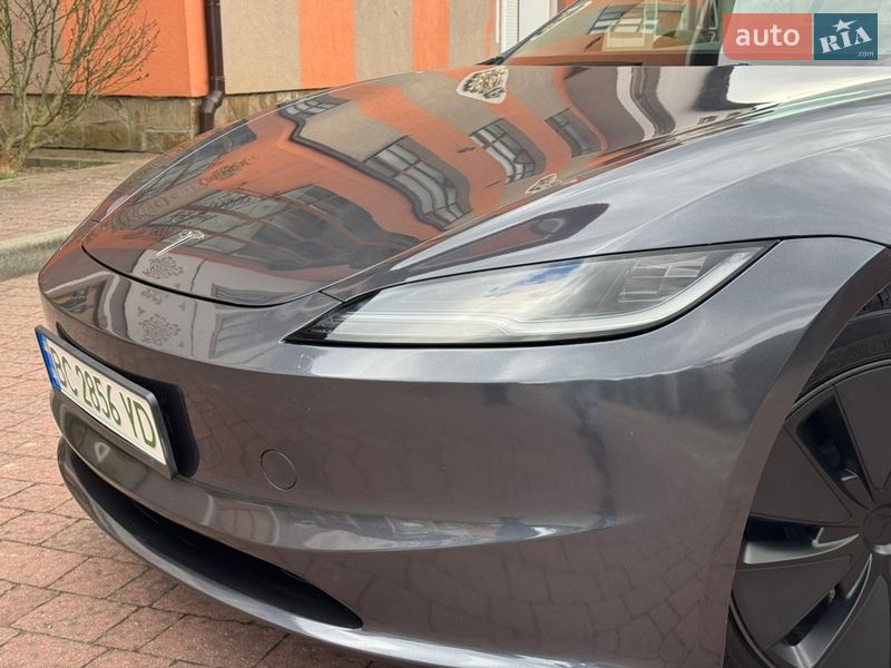 Седан Tesla Model 3 2024 в Стрые