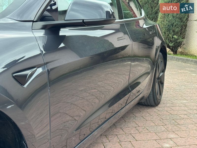 Седан Tesla Model 3 2024 в Стрые