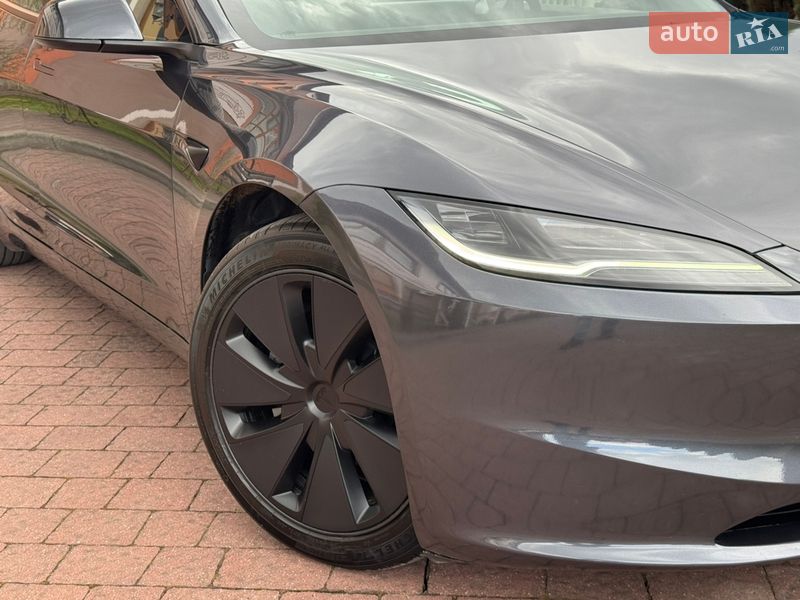 Седан Tesla Model 3 2024 в Стрые