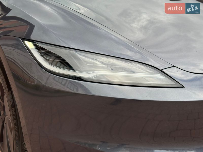 Седан Tesla Model 3 2024 в Стрые