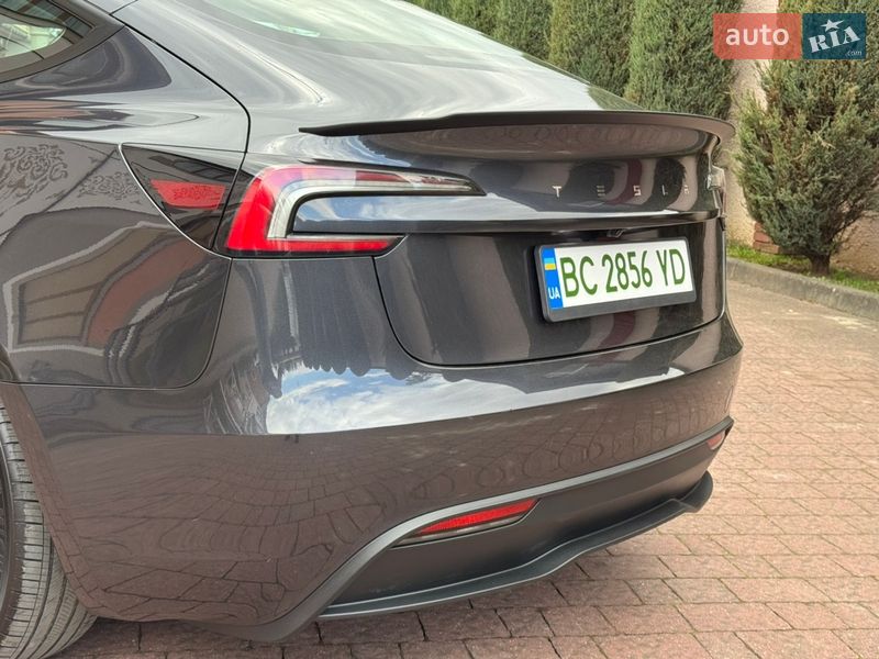 Седан Tesla Model 3 2024 в Стрые