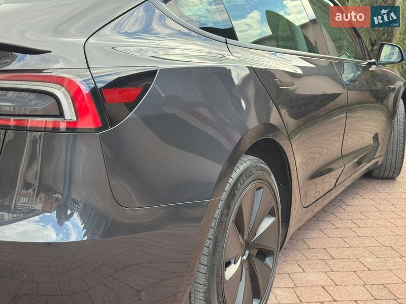 Седан Tesla Model 3 2024 в Стрые