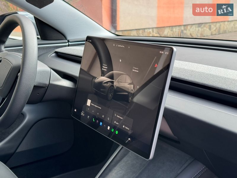 Седан Tesla Model 3 2024 в Стрые