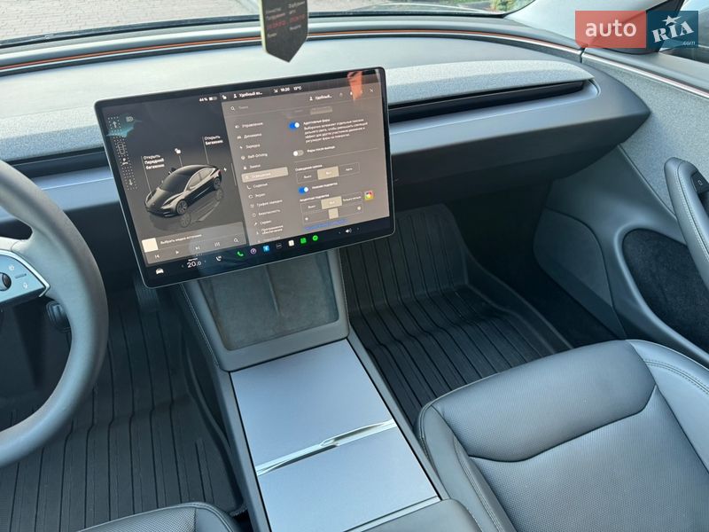 Седан Tesla Model 3 2024 в Стрые