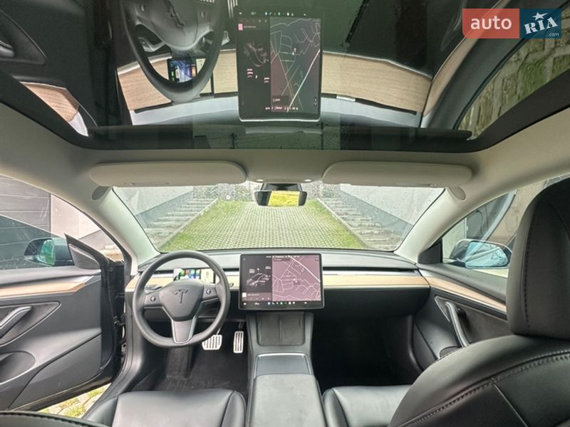 Седан Tesla Model 3 2022 в Ивано-Франковске