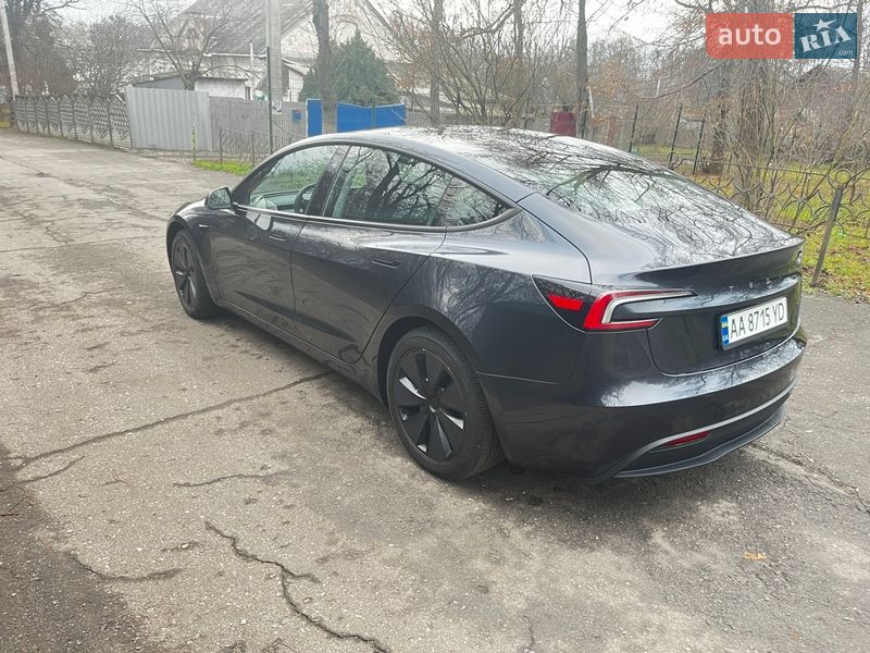 Седан Tesla Model 3 2025 в Харкові