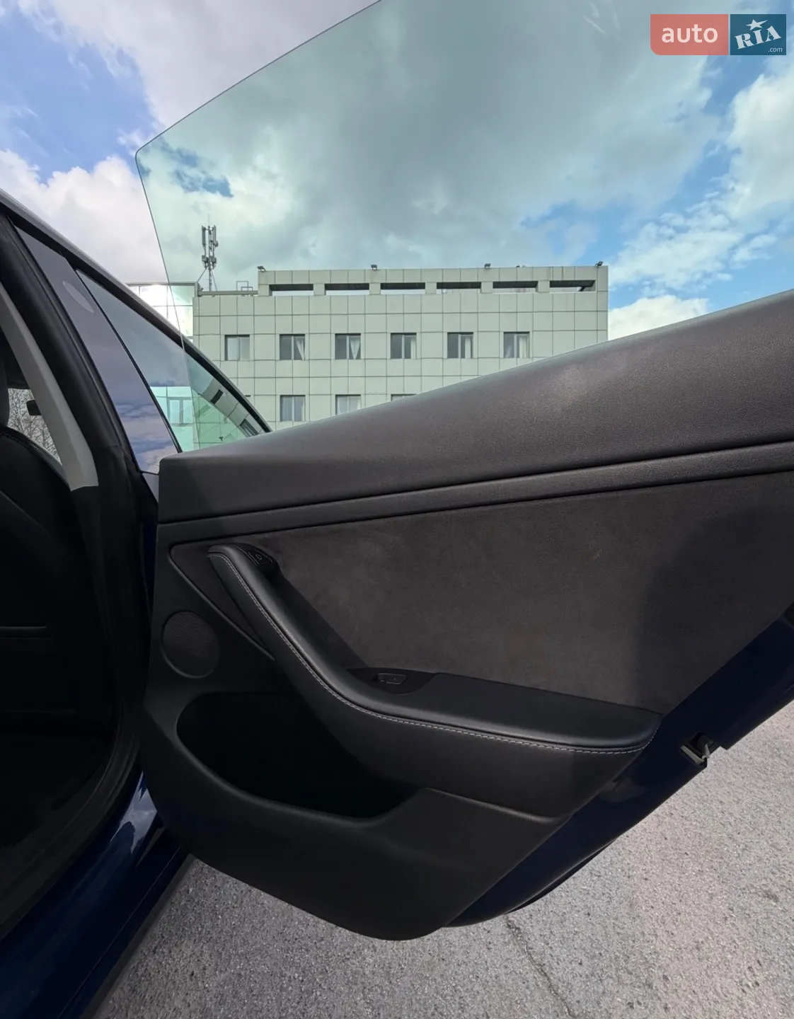 2022 Tesla Model 3 - мініатюра 4