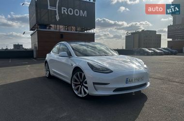 Седан Tesla Model 3 2018 в Києві