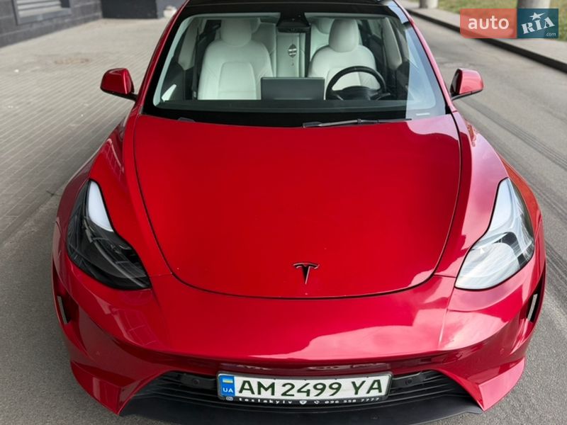Седан Tesla Model 3 2021 в Киеве
