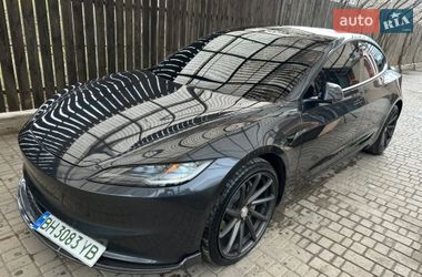 Седан Tesla Model 3 2024 в Черноморске