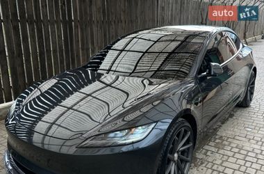 Седан Tesla Model 3 2024 в Черноморске