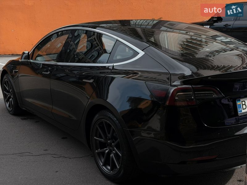 Седан Tesla Model 3 2020 в Одессе