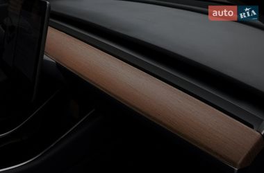 Седан Tesla Model 3 2020 в Одессе