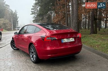 Седан Tesla Model 3 2022 в Львове