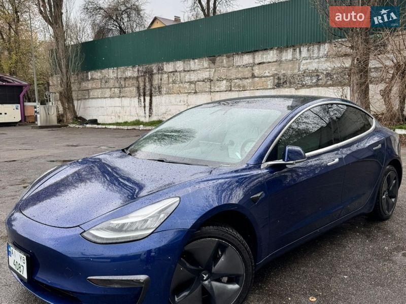 Седан Tesla Model 3 2019 в Києві