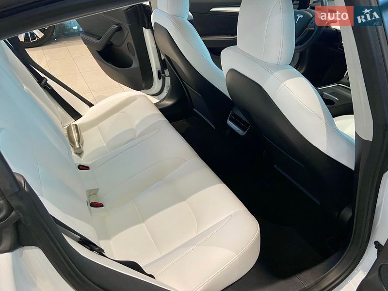 Седан Tesla Model 3 2022 в Вінниці фото 29 Седан Tesla Model 3 2022 в Вінниці