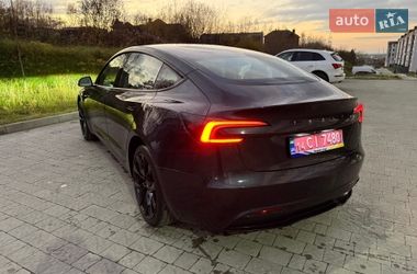 Седан Tesla Model 3 2024 в Львове