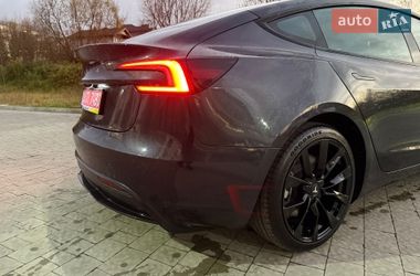 Седан Tesla Model 3 2024 в Львове