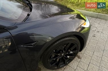 Седан Tesla Model 3 2024 в Львове