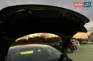 Седан Tesla Model 3 2024 в Львове