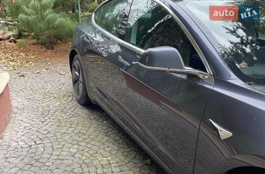 Седан Tesla Model 3 2020 в Тернополе