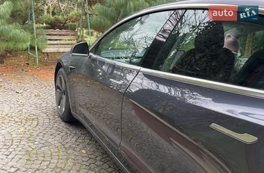 Седан Tesla Model 3 2020 в Тернополе