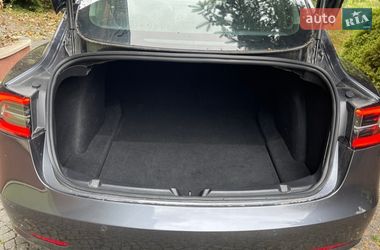 Седан Tesla Model 3 2020 в Тернополе